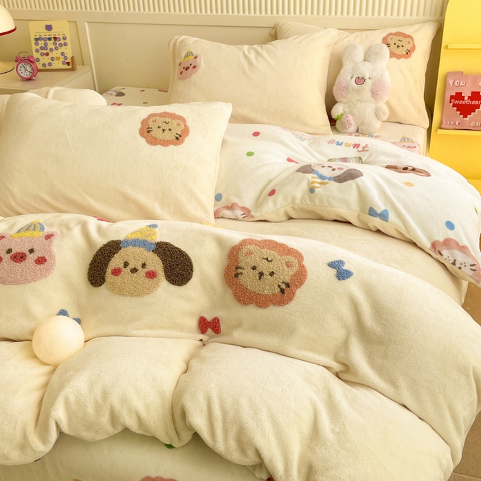 91家纺网 家纺一手货源 找家纺 （总）寐居家纺 2025新款牛奶绒大版毛巾绣床单款四件套