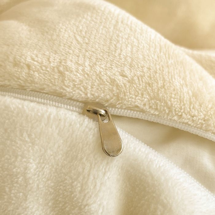 91家纺网 家纺一手货源 找家纺 （总）寐居家纺 2025新款牛奶绒大版毛巾绣床单款四件套