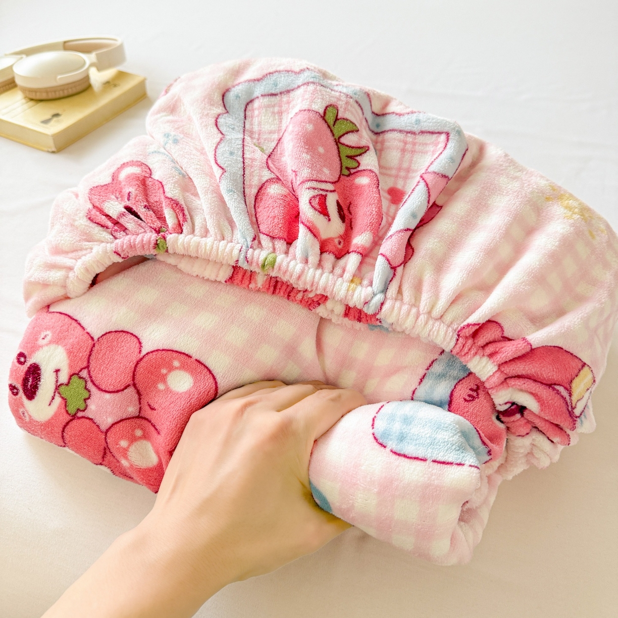 91家纺网 家纺一手货源 找家纺 名兮家居 2025新款高克重印花牛奶绒单床笠床笠单件 甜蜜熊仔