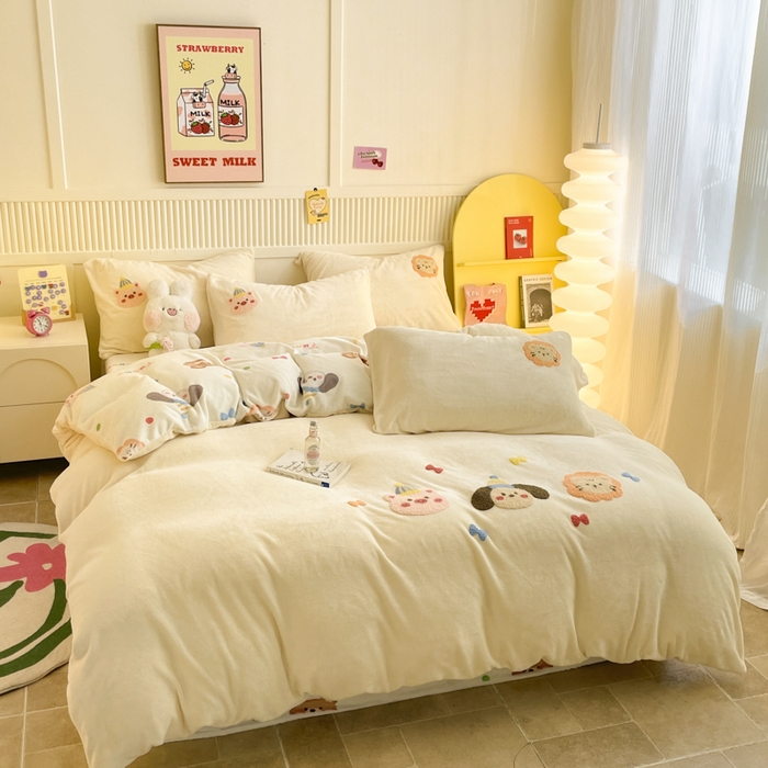 91家纺网 家纺一手货源 找家纺 （总）寐居家纺 2025新款牛奶绒大版毛巾绣床单款四件套