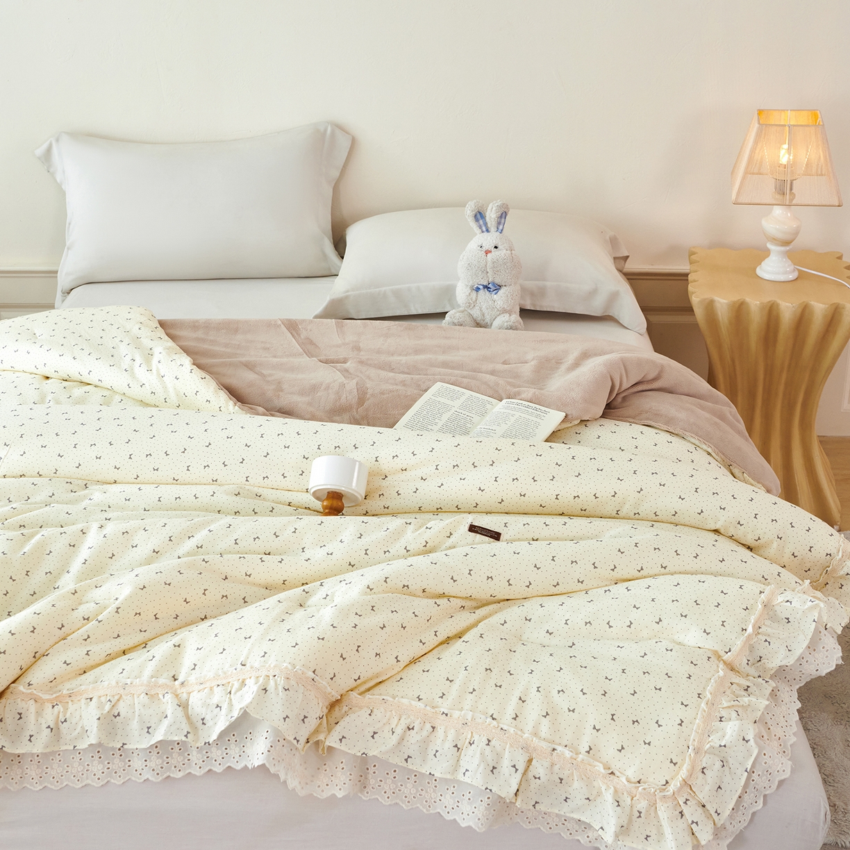 优希家纺 2025新款秘境花园春秋被被子被芯 黄蝶