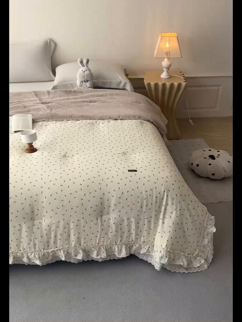 91家纺网 家纺一手货源 找家纺 优希家纺 2025新款秘境花园春秋被被子被芯 黄蝶