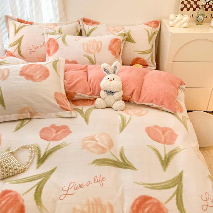 91家纺网 家纺一手货源 找家纺 寐居家纺 2025新款印花牛奶绒四件套 沁香花