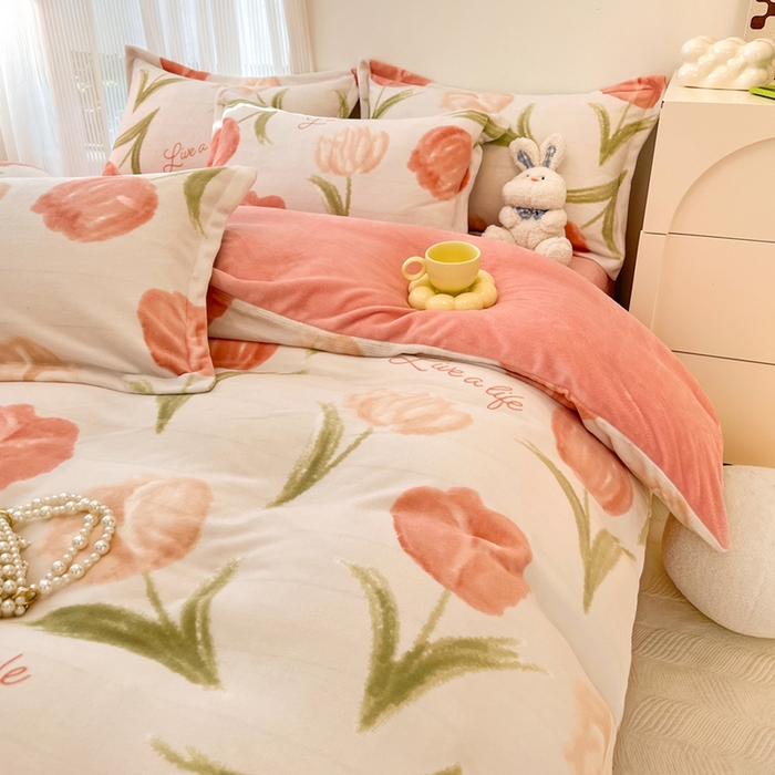 91家纺网 家纺一手货源 找家纺 寐居家纺 2025新款印花牛奶绒四件套 沁香花