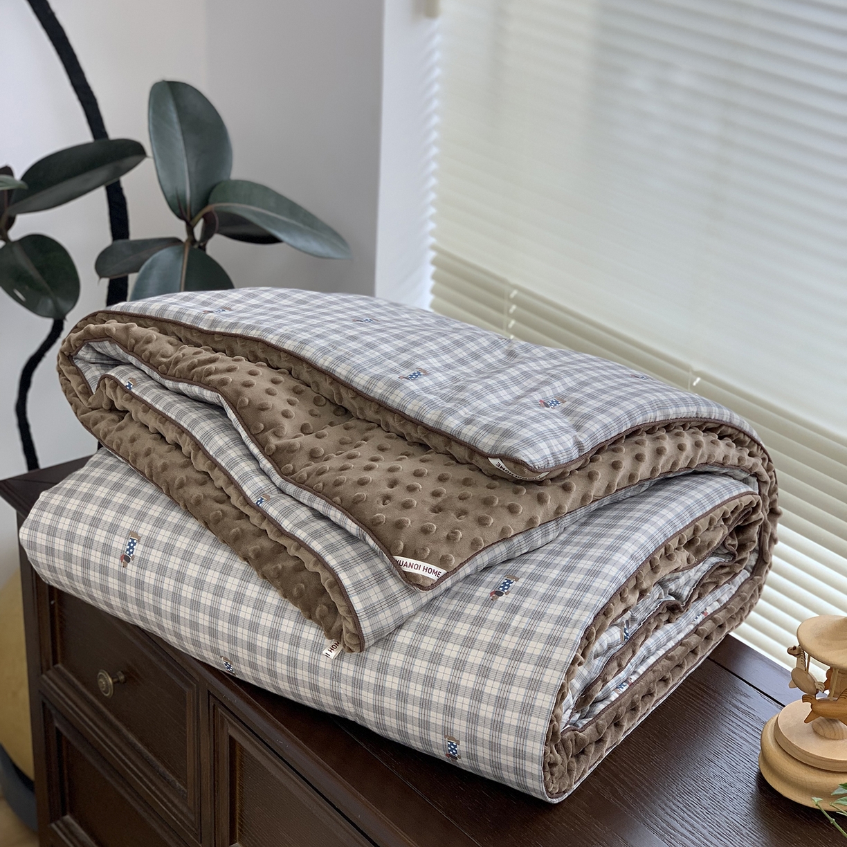 91家纺网 家纺一手货源 找家纺 源启生活 2025新款全棉双层纱豆豆被被子被芯 乐野