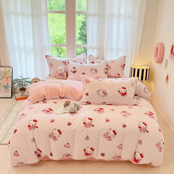 91家纺网 家纺一手货源 找家纺 寐居家纺 2025新款印花牛奶绒四件套 甜心粉粉猫