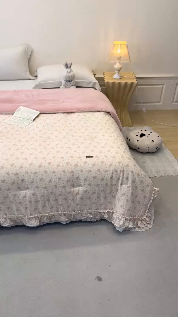 91家纺网 家纺一手货源 找家纺 优希家纺 2025新款秘境花园春秋被被子被芯 漫花语