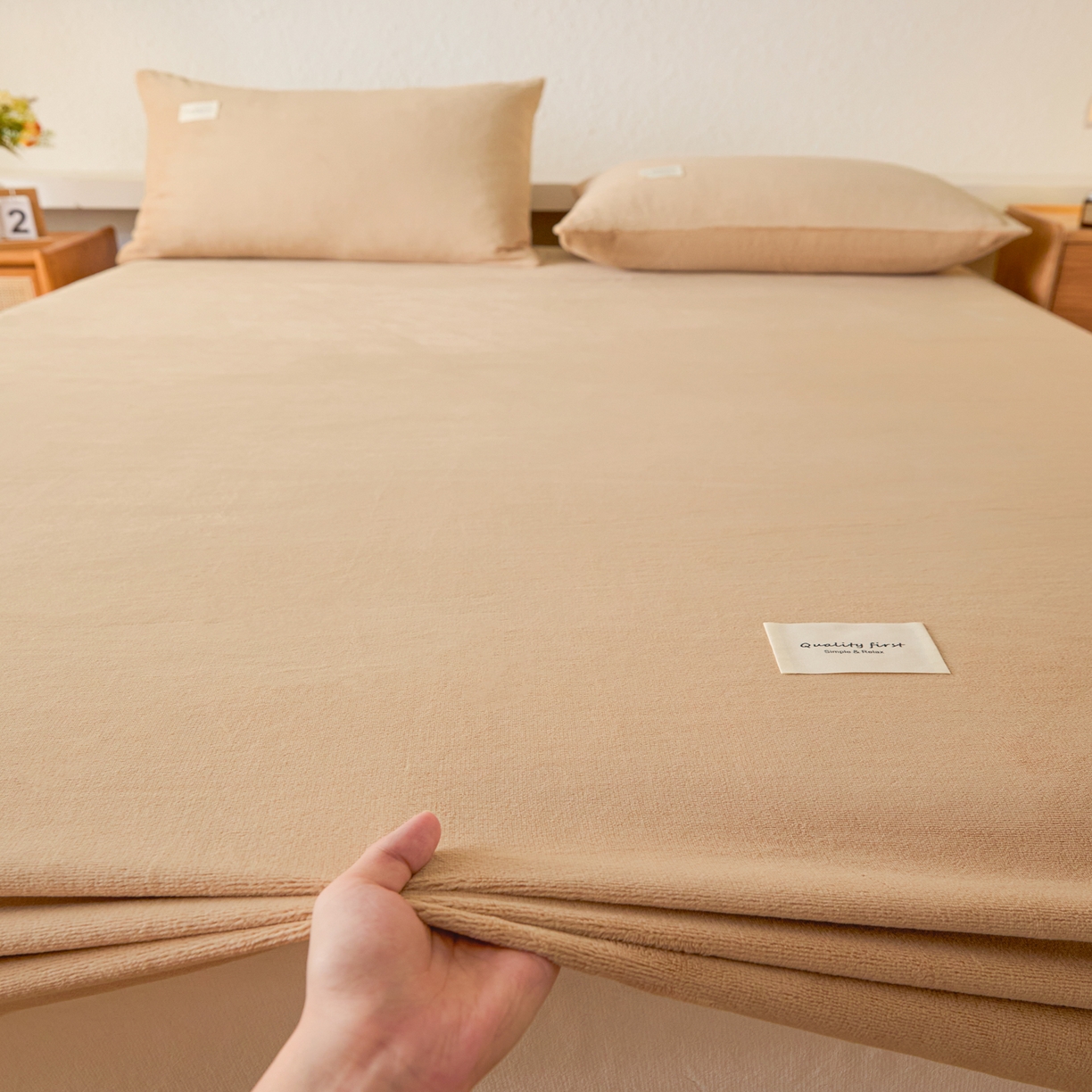 91家纺网 家纺一手货源 找家纺 衿成家纺 2025新款牛奶绒单床笠床笠单件系列 卡其