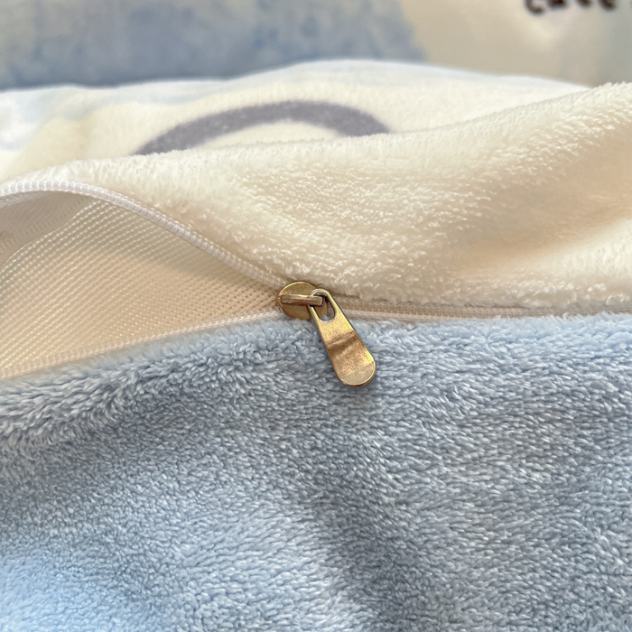 91家纺网 家纺一手货源 找家纺 寐居家纺 2025新款印花牛奶绒四件套 熊猫团团