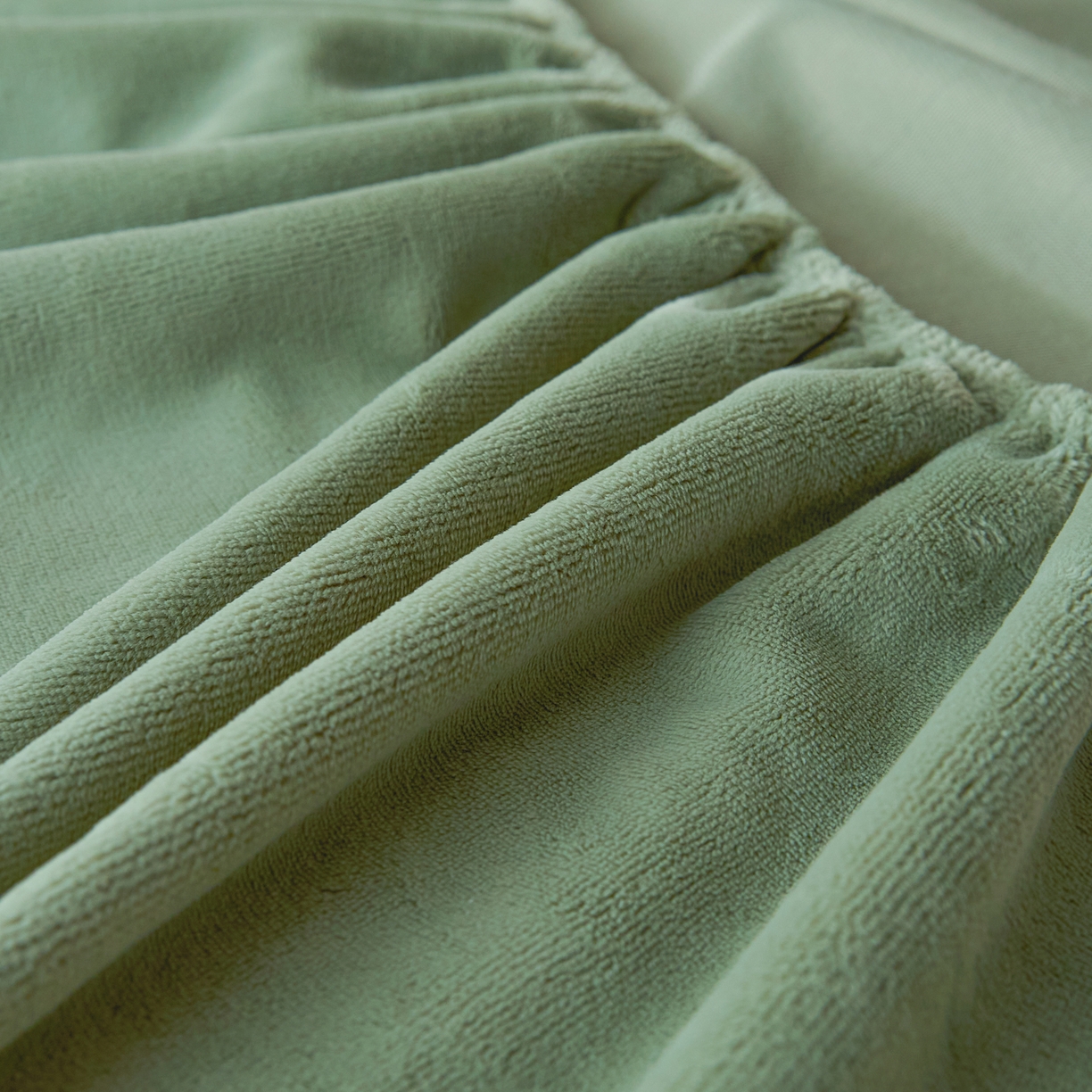 91家纺网 家纺一手货源 找家纺 衿成家纺 2025新款牛奶绒单床笠床笠单件系列 墨子绿