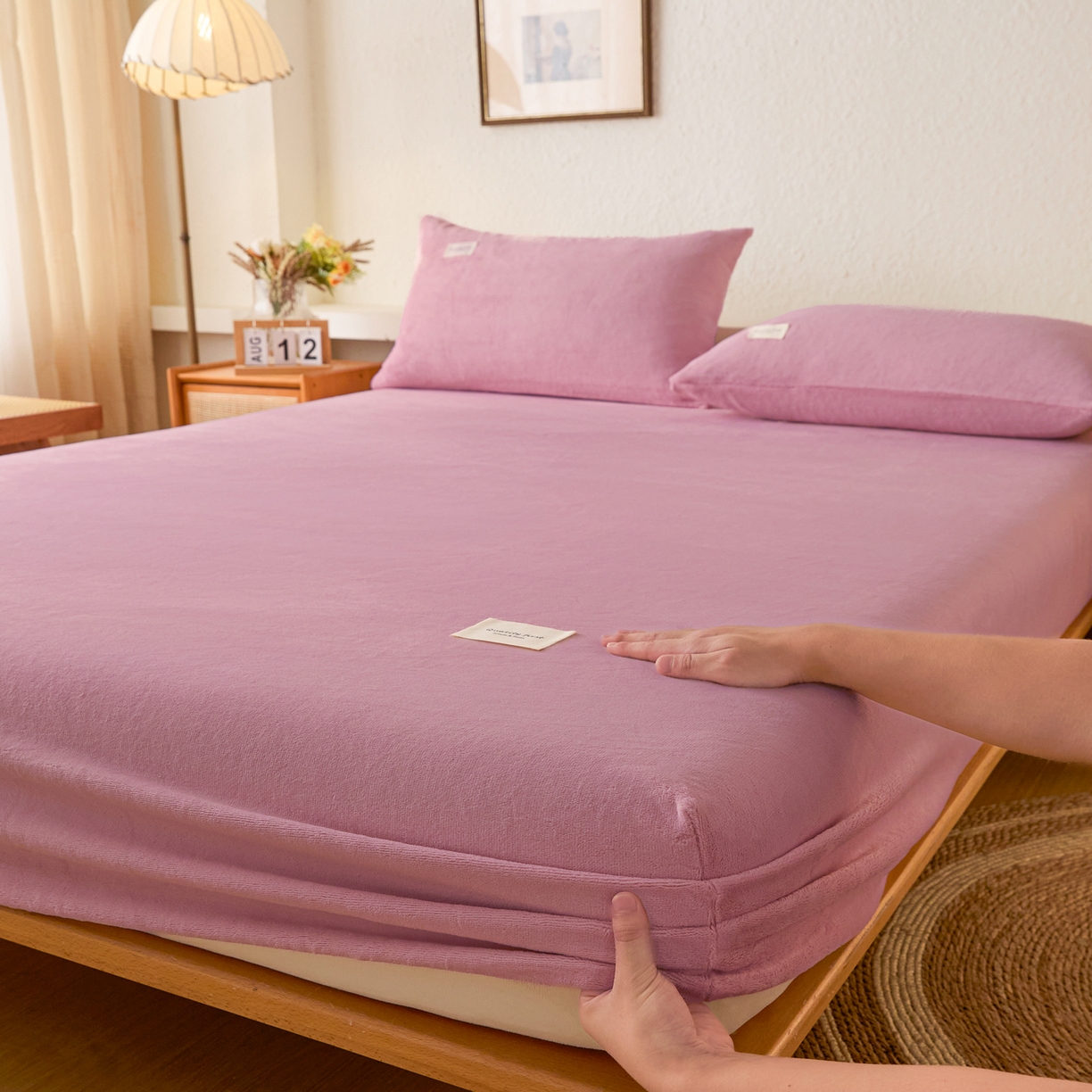 91家纺网 家纺一手货源 找家纺 衿成家纺 2025新款牛奶绒单床笠床笠单件系列 豆沙奶昔