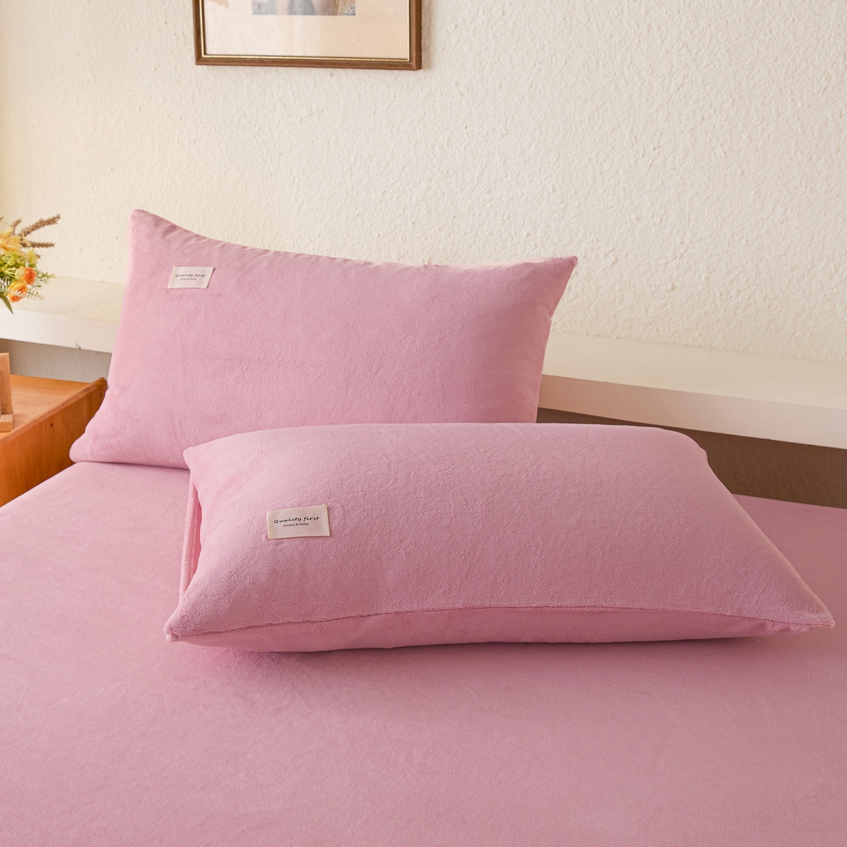 91家纺网 家纺一手货源 找家纺 衿成家纺 2025新款牛奶绒单床笠床笠单件系列 豆沙奶昔