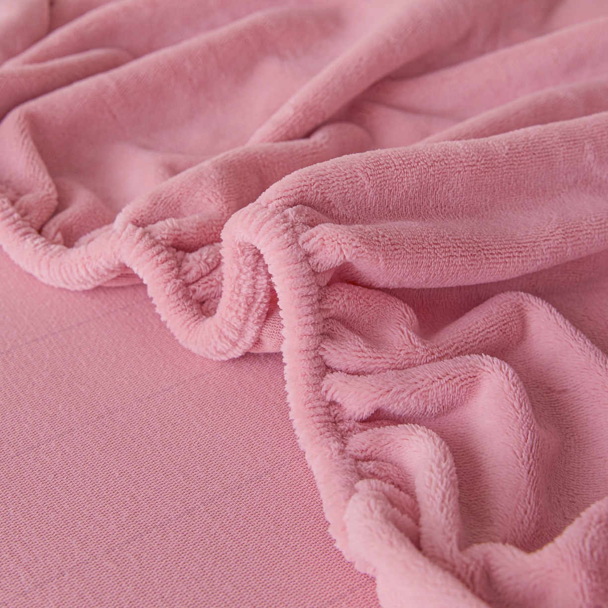 91家纺网 家纺一手货源 找家纺 衿成家纺 2025新款牛奶绒单床笠床笠单件系列 豆沙奶昔