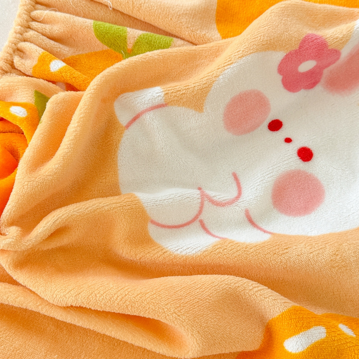 91家纺网 家纺一手货源 找家纺 名兮家居 2025新款高克重印花牛奶绒单床笠床笠单件 兔兔派对