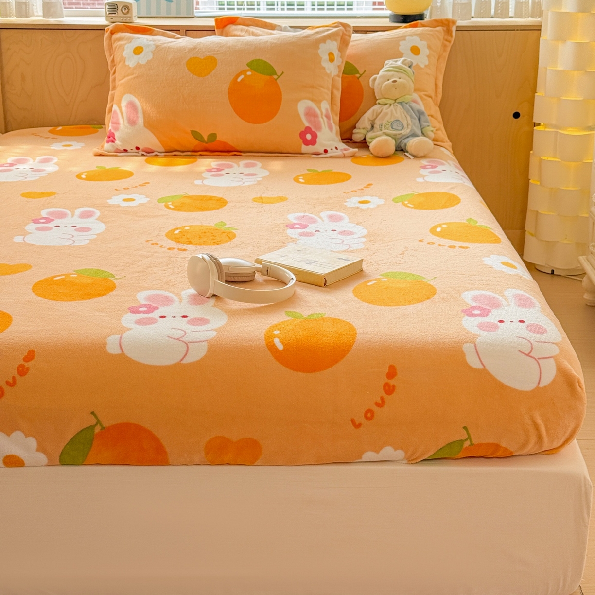 91家纺网 家纺一手货源 找家纺 名兮家居 2025新款高克重印花牛奶绒单床笠床笠单件 兔兔派对