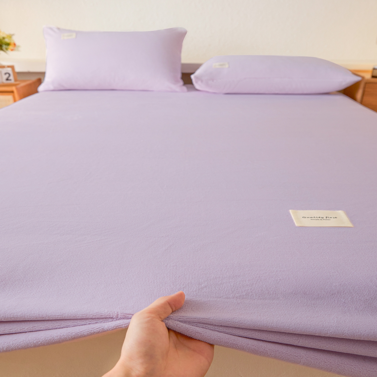 91家纺网 家纺一手货源 找家纺 衿成家纺 2025新款牛奶绒单床笠床笠单件系列 浅紫