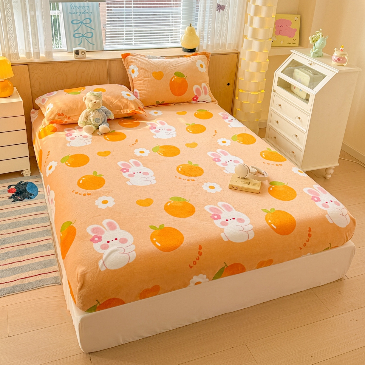 91家纺网 家纺一手货源 找家纺 名兮家居 2025新款高克重印花牛奶绒单床笠床笠单件 兔兔派对