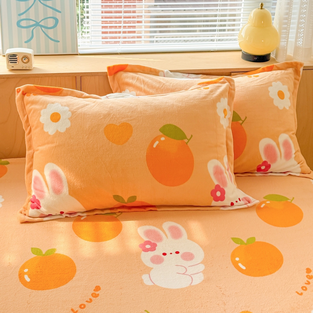 91家纺网 家纺一手货源 找家纺 名兮家居 2025新款高克重印花牛奶绒单床笠床笠单件 兔兔派对