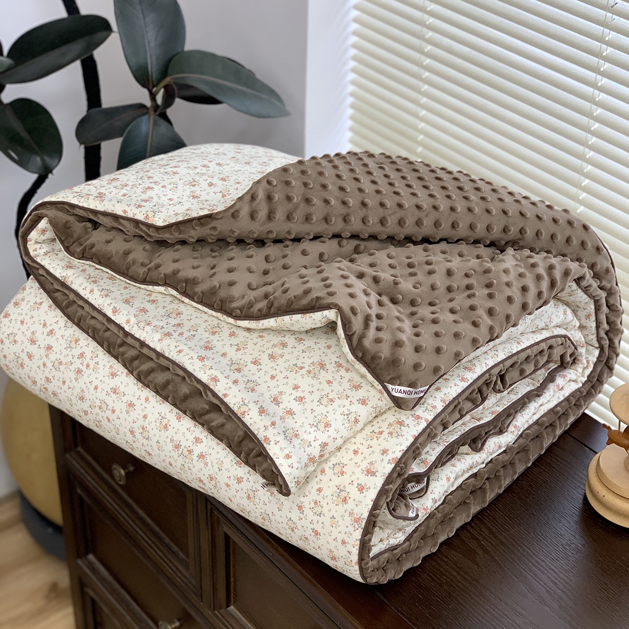 91家纺网 家纺一手货源 找家纺 源启生活 2025新款全棉双层纱豆豆被被子被芯 蔓德琳