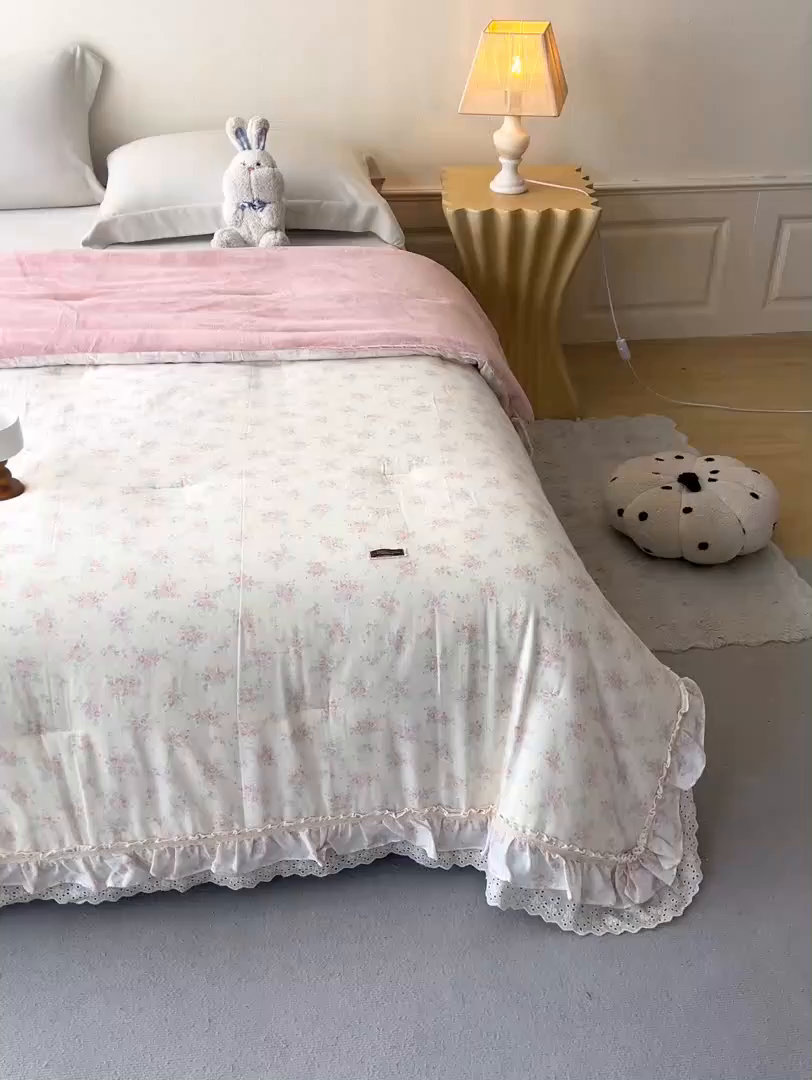 91家纺网 家纺一手货源 找家纺 优希家纺 2025新款秘境花园春秋被被子被芯 柔语笺