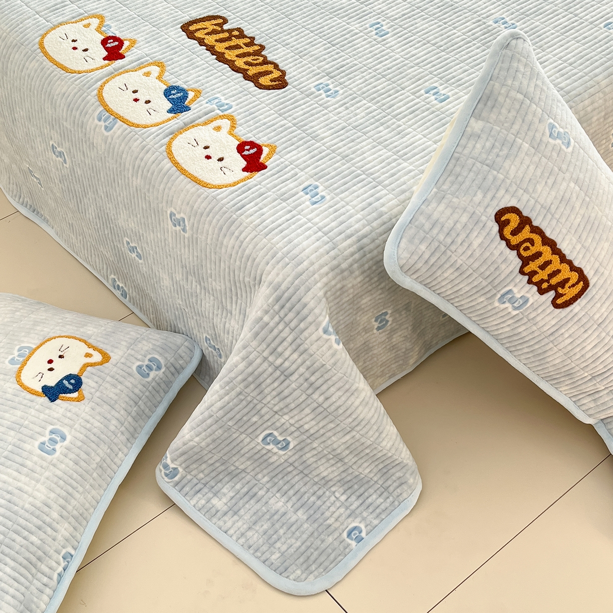 91家纺网 家纺一手货源 找家纺 寐居家纺 2025新款A类牛奶绒床盖款四件套 豹纹kt喵