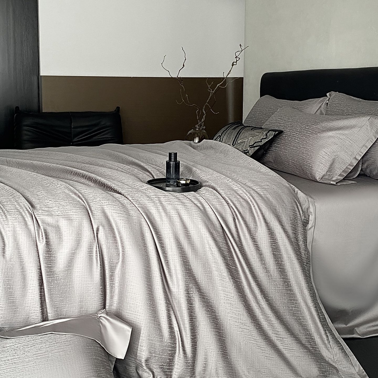 91家纺网 家纺一手货源 找家纺 时亿家居 2025新款100支染色长绒棉提花四件套 巴洛克