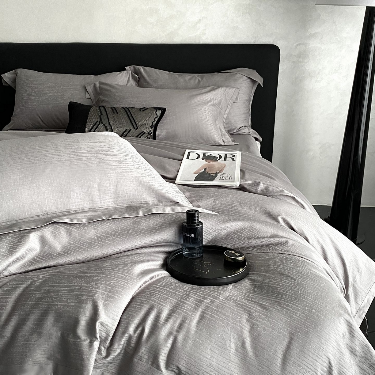 91家纺网 家纺一手货源 找家纺 时亿家居 2025新款100支染色长绒棉提花四件套 巴洛克