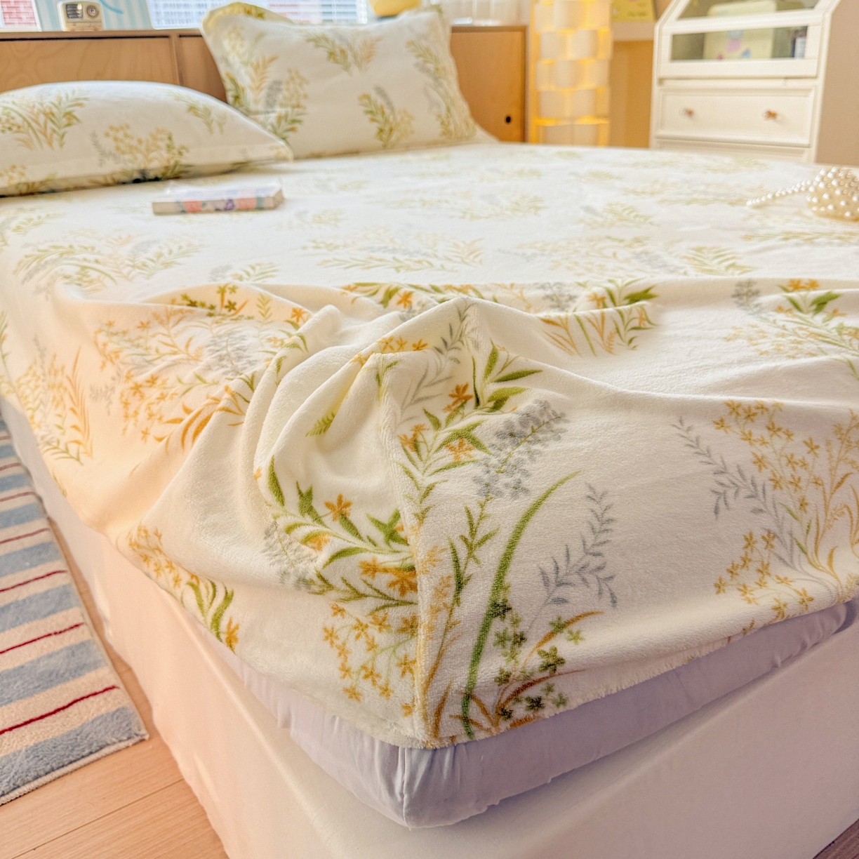 91家纺网 家纺一手货源 找家纺 名兮家居 2025新款高克重印花牛奶绒单床笠床笠单件 仙草