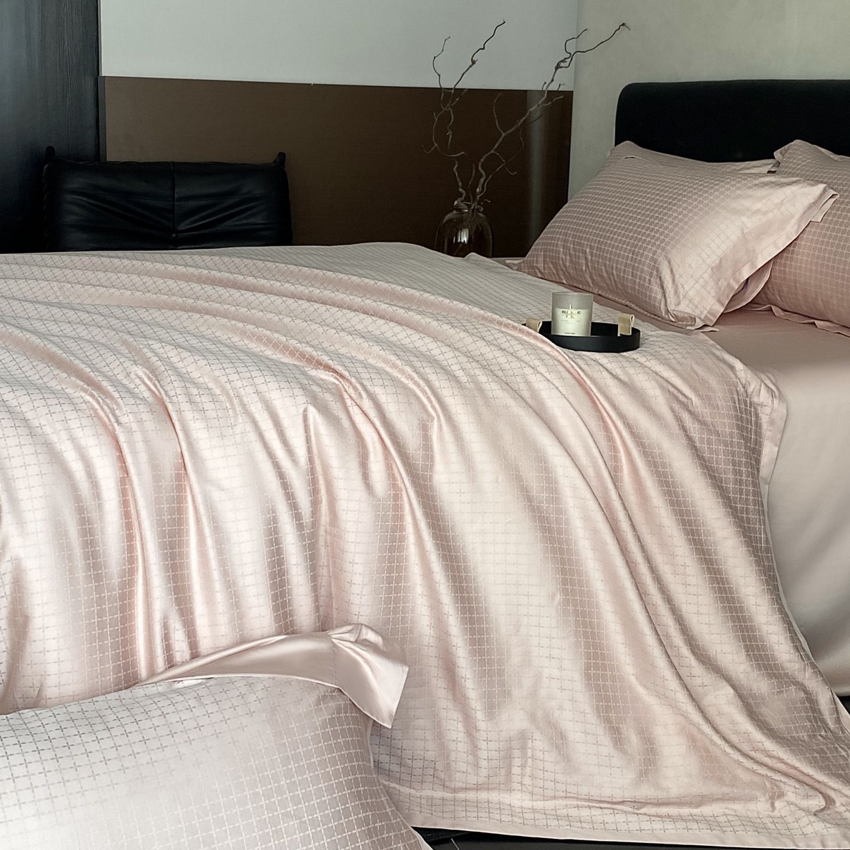 91家纺网 家纺一手货源 找家纺 时亿家居 2025新款100支染色长绒棉提花四件套 蜜可