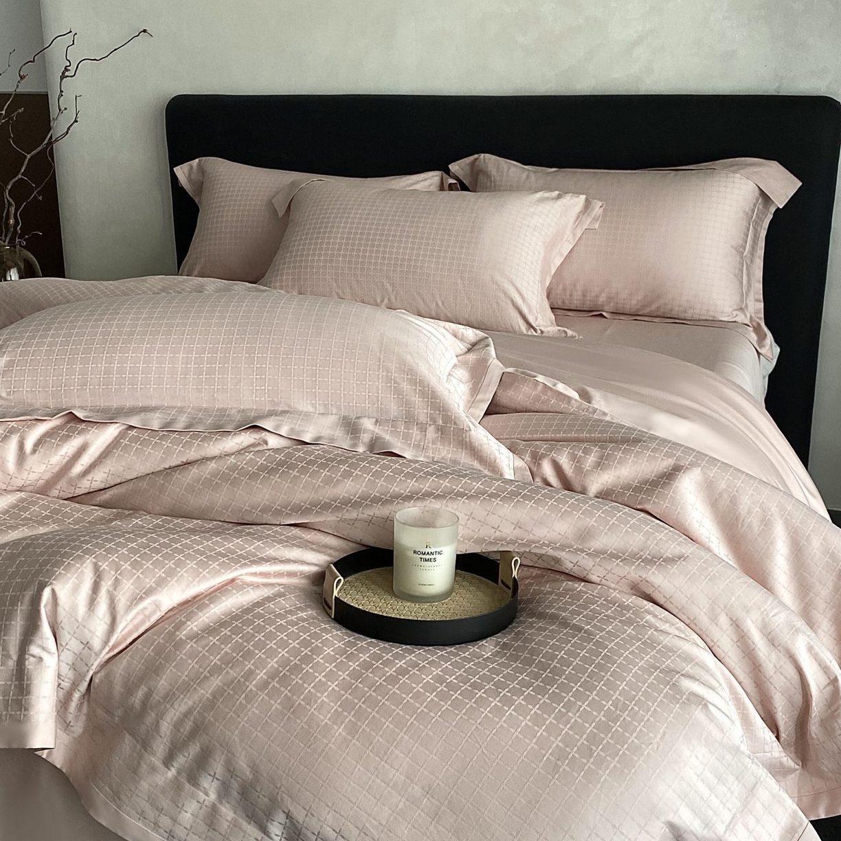 91家纺网 家纺一手货源 找家纺 时亿家居 2025新款100支染色长绒棉提花四件套 蜜可