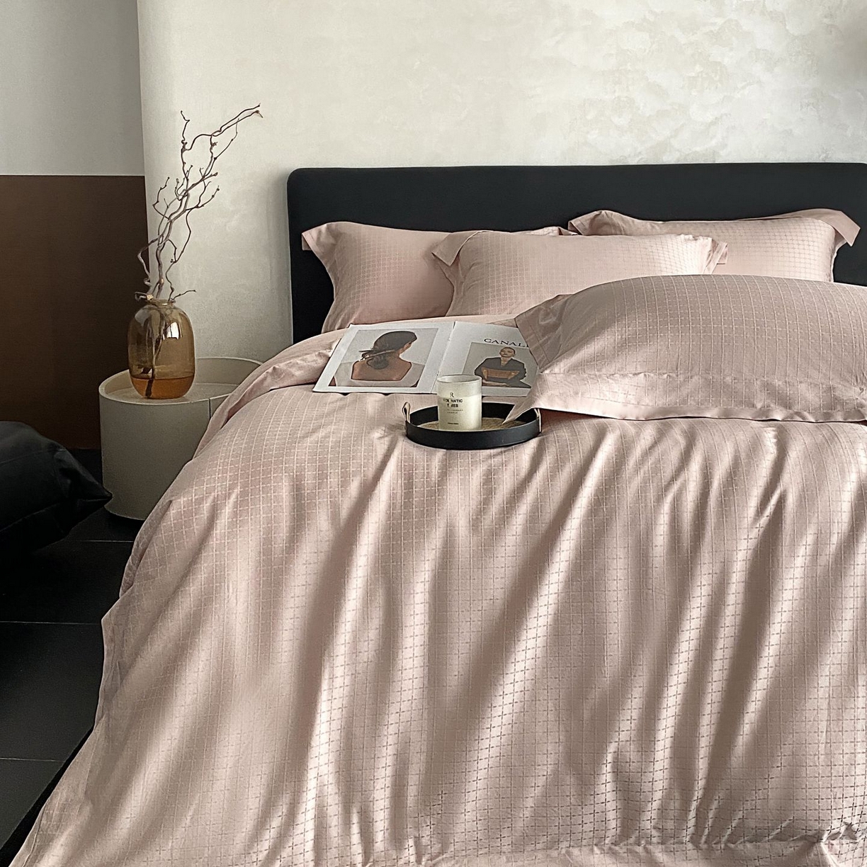 91家纺网 家纺一手货源 找家纺 时亿家居 2025新款100支染色长绒棉提花四件套 蜜可