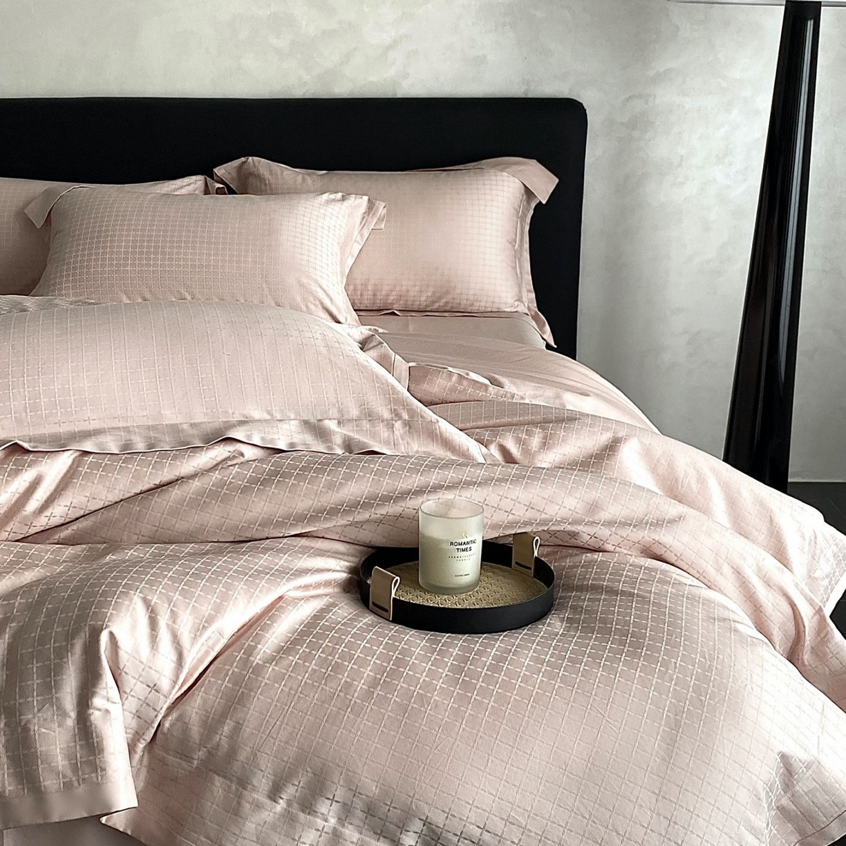 91家纺网 家纺一手货源 找家纺 时亿家居 2025新款100支染色长绒棉提花四件套 蜜可