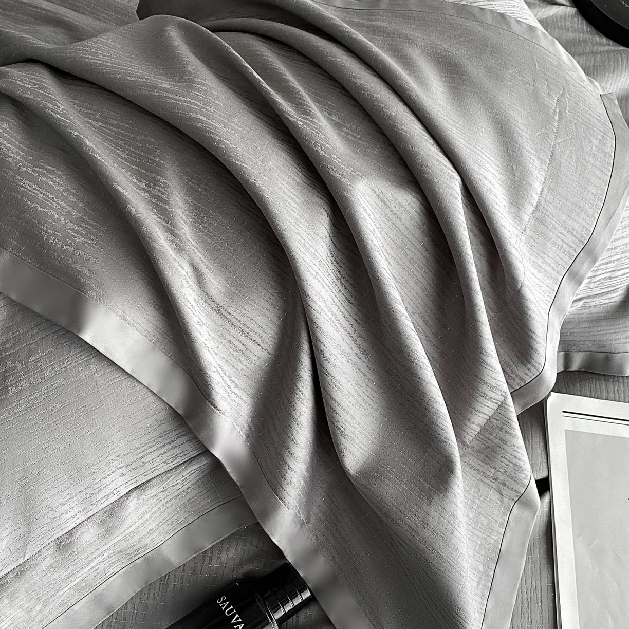 91家纺网 家纺一手货源 找家纺 （总）时亿家居 2025新款100支染色长绒棉提花四件套