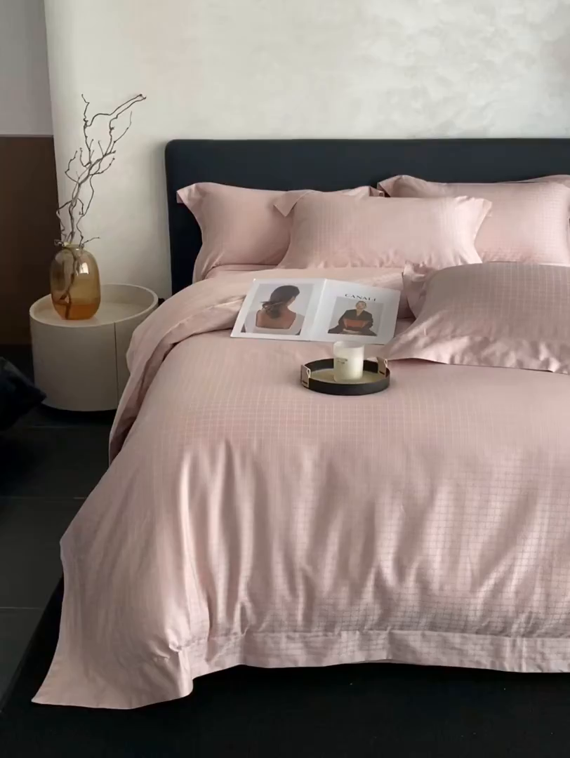 91家纺网 家纺一手货源 找家纺 时亿家居 2025新款100支染色长绒棉提花四件套 蜜可