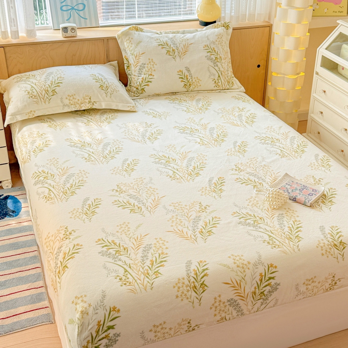 91家纺网 家纺一手货源 找家纺 名兮家居 2025新款高克重印花牛奶绒单床笠床笠单件 仙草