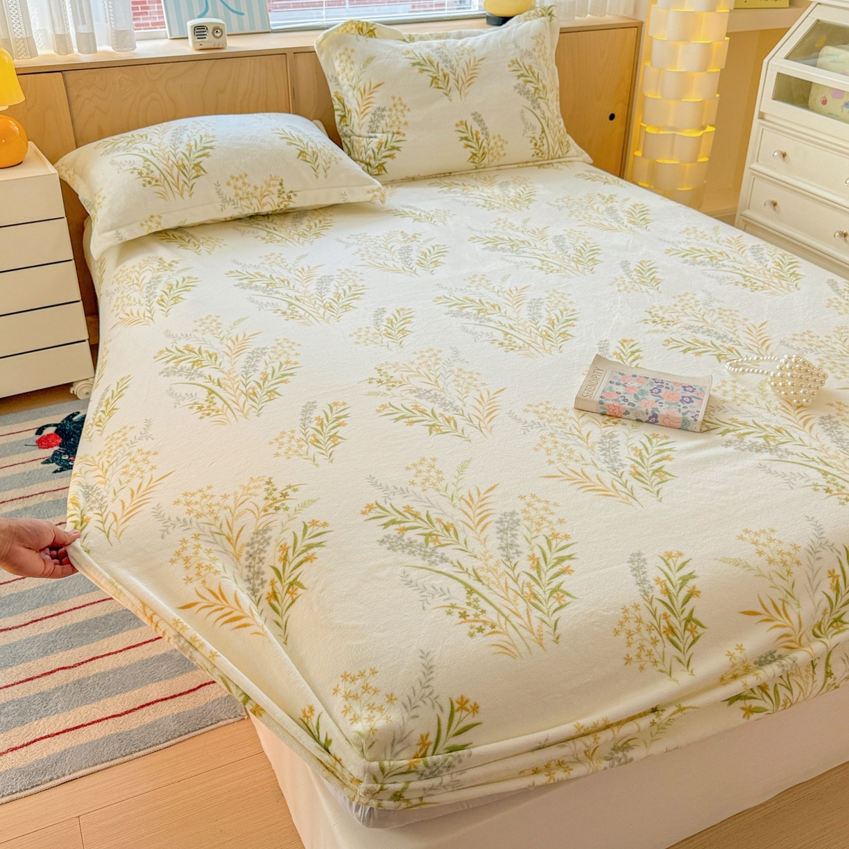 91家纺网 家纺一手货源 找家纺 名兮家居 2025新款高克重印花牛奶绒单床笠床笠单件 仙草