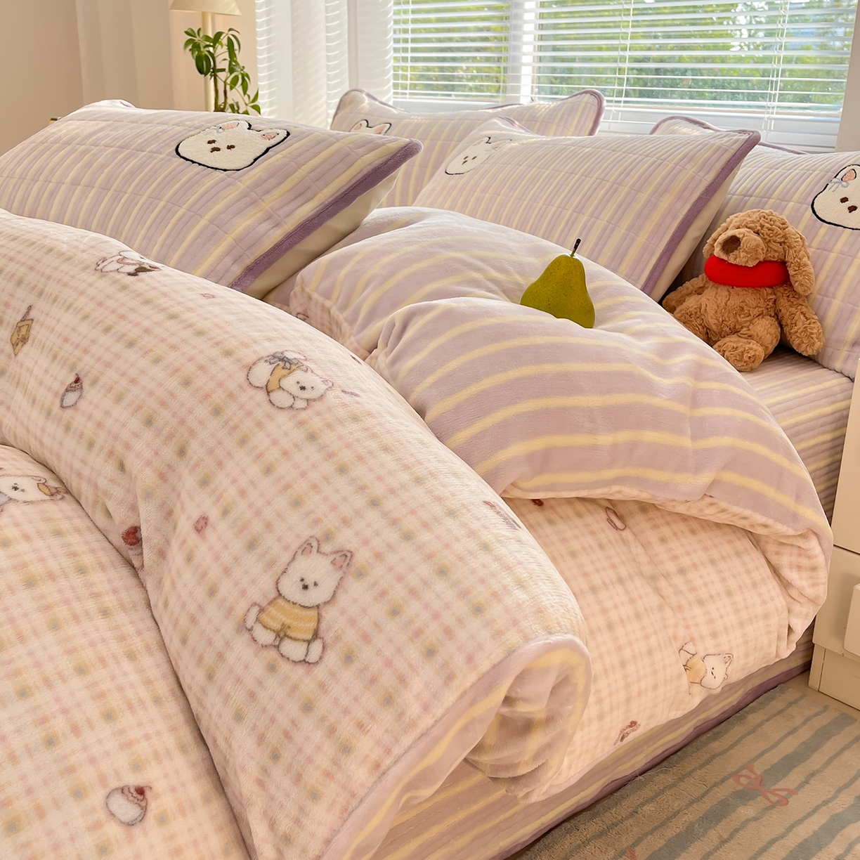 91家纺网 家纺一手货源 找家纺 寐居家纺 2025新款A类牛奶绒床盖款四件套 星黛小奶狗