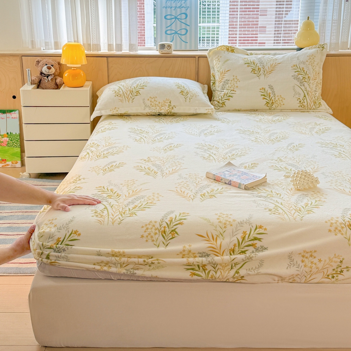 91家纺网 家纺一手货源 找家纺 名兮家居 2025新款高克重印花牛奶绒单床笠床笠单件 仙草