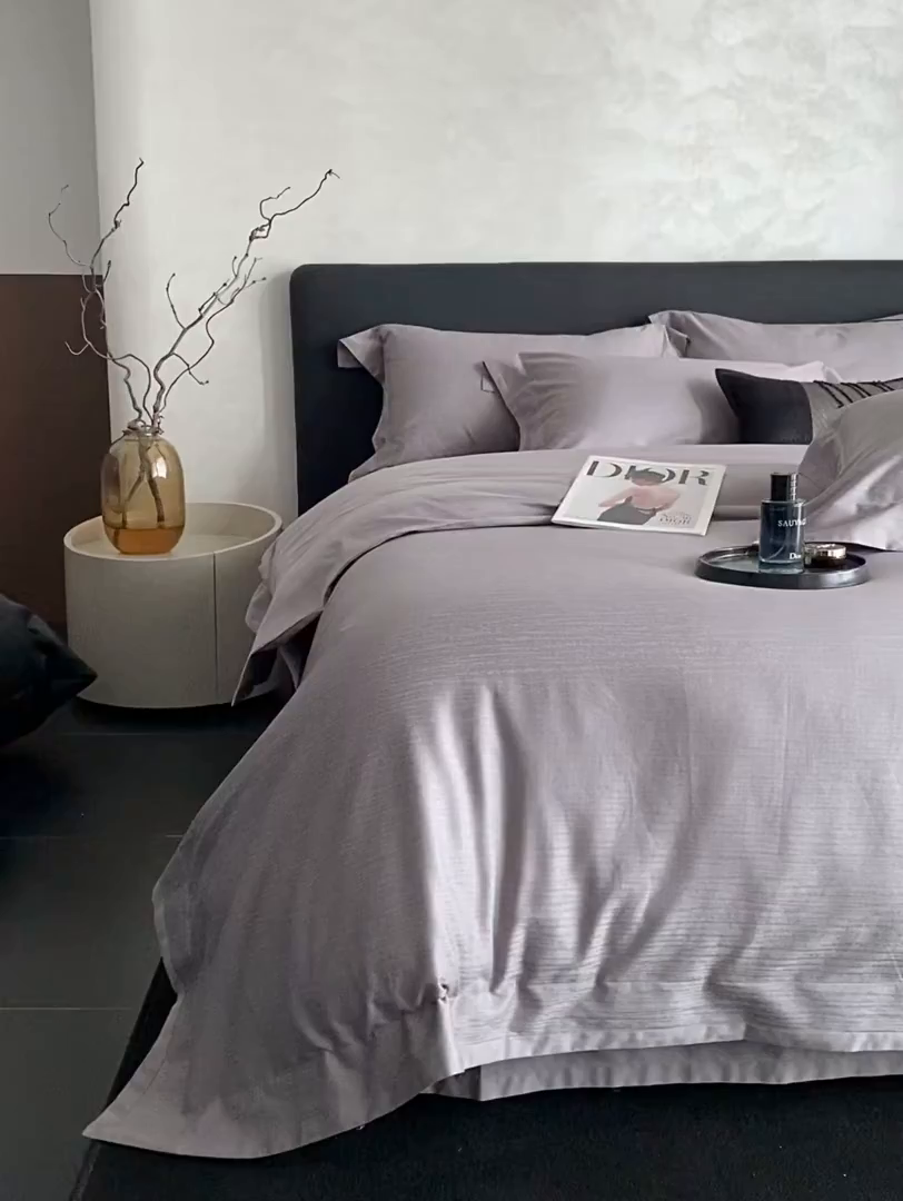 91家纺网 家纺一手货源 找家纺 时亿家居 2025新款100支染色长绒棉提花四件套 巴洛克