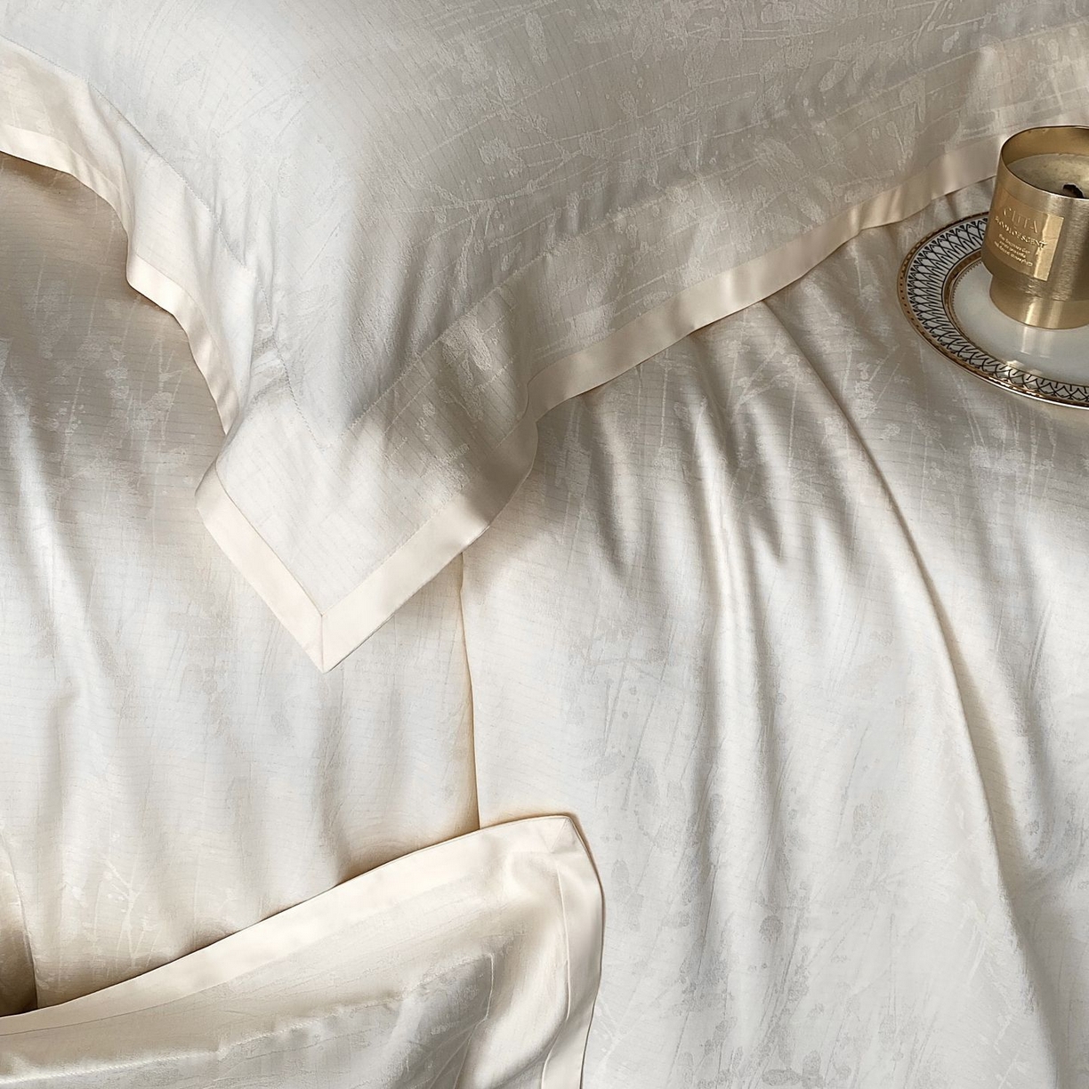 91家纺网 家纺一手货源 找家纺 时亿家居 2025新款100支染色长绒棉提花四件套 繁花