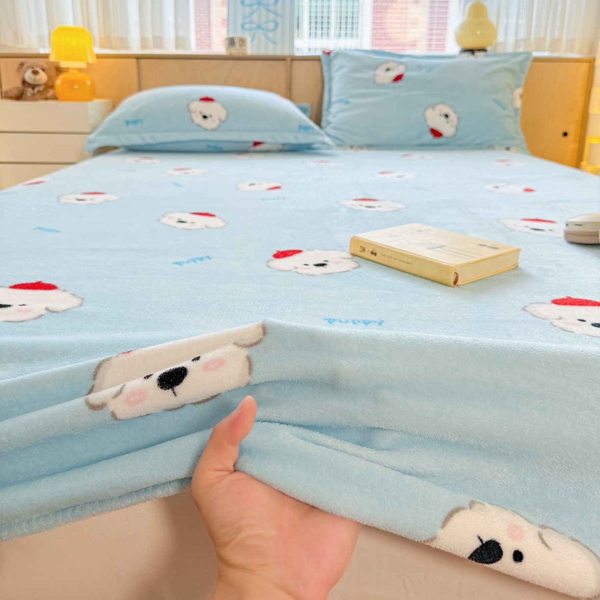 91家纺网 家纺一手货源 找家纺 名兮家居 2025新款高克重印花牛奶绒单床笠床笠单件 小红帽