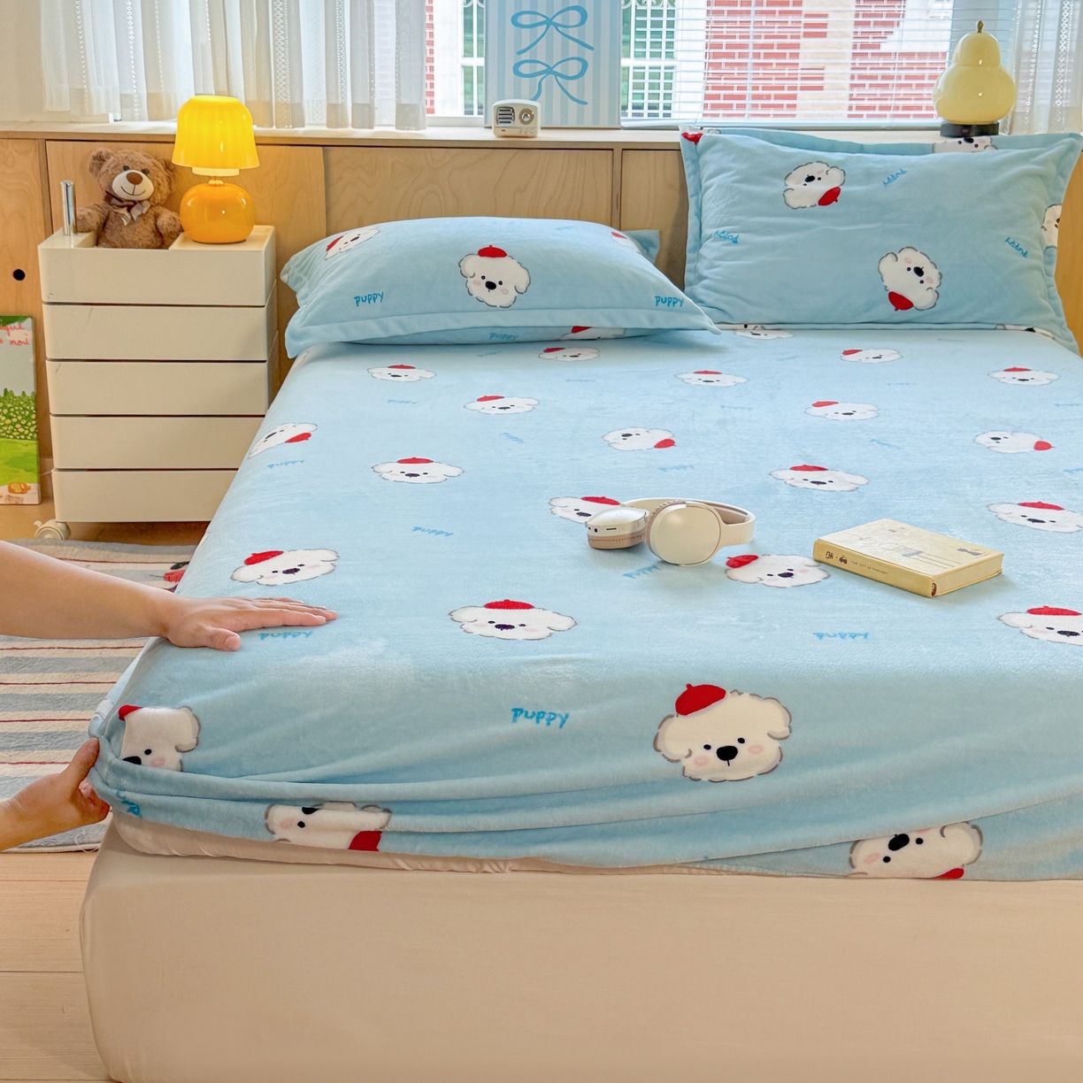 91家纺网 家纺一手货源 找家纺 名兮家居 2025新款高克重印花牛奶绒单床笠床笠单件 小红帽