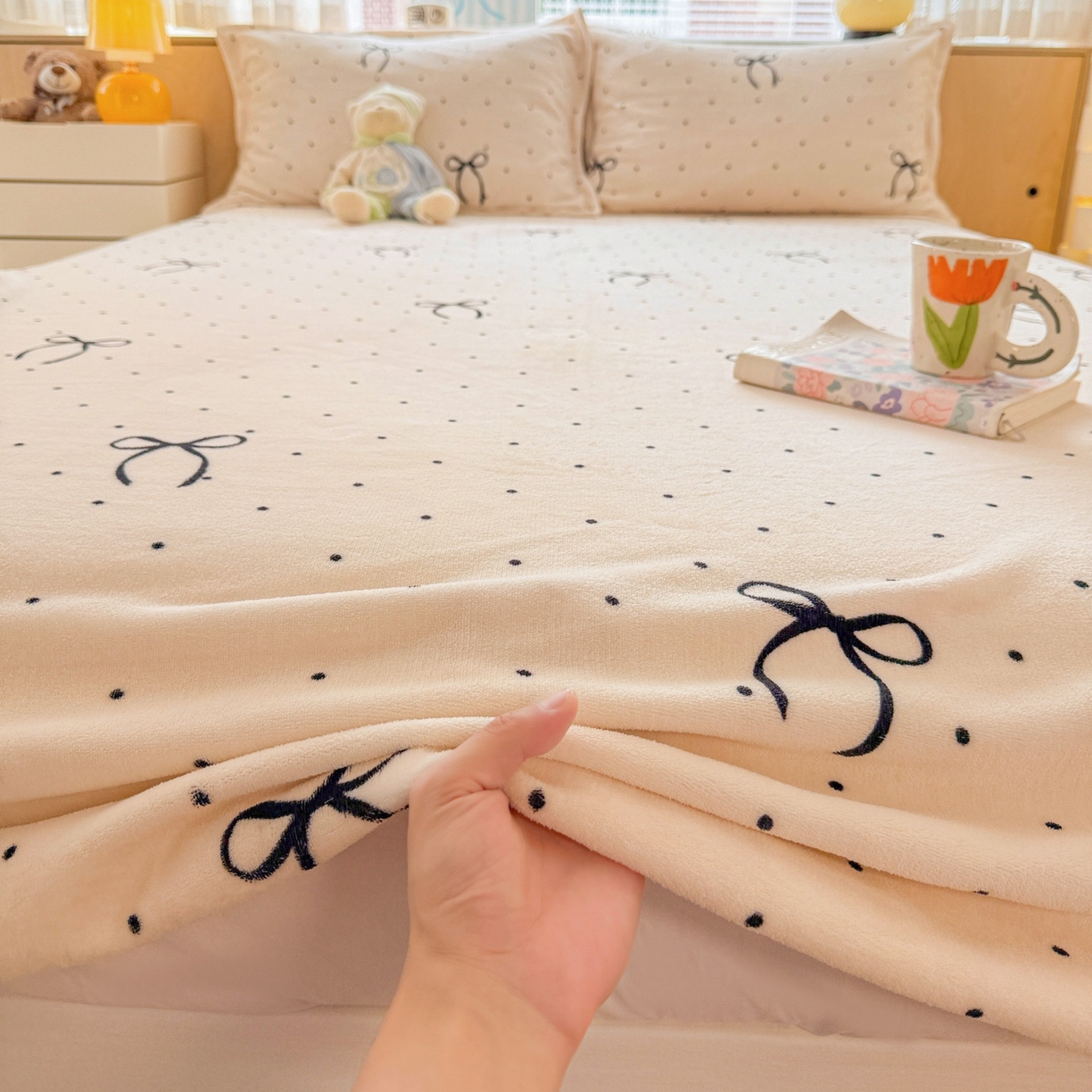 91家纺网 家纺一手货源 找家纺 名兮家居 2025新款高克重印花牛奶绒单床笠床笠单件 小确幸