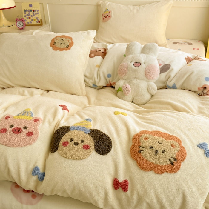 91家纺网 家纺一手货源 找家纺 寐居家纺 2025新款牛奶绒大版毛巾绣床单款四件套 宠物大会