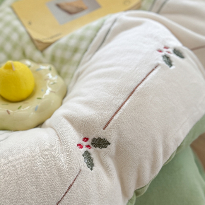 91家纺网 家纺一手货源 找家纺 慕晨 2025新款高克重牛奶绒卡通绣花可爱加厚牛奶绒四件套小清新小红书风直播-本本熊 本本熊-绿