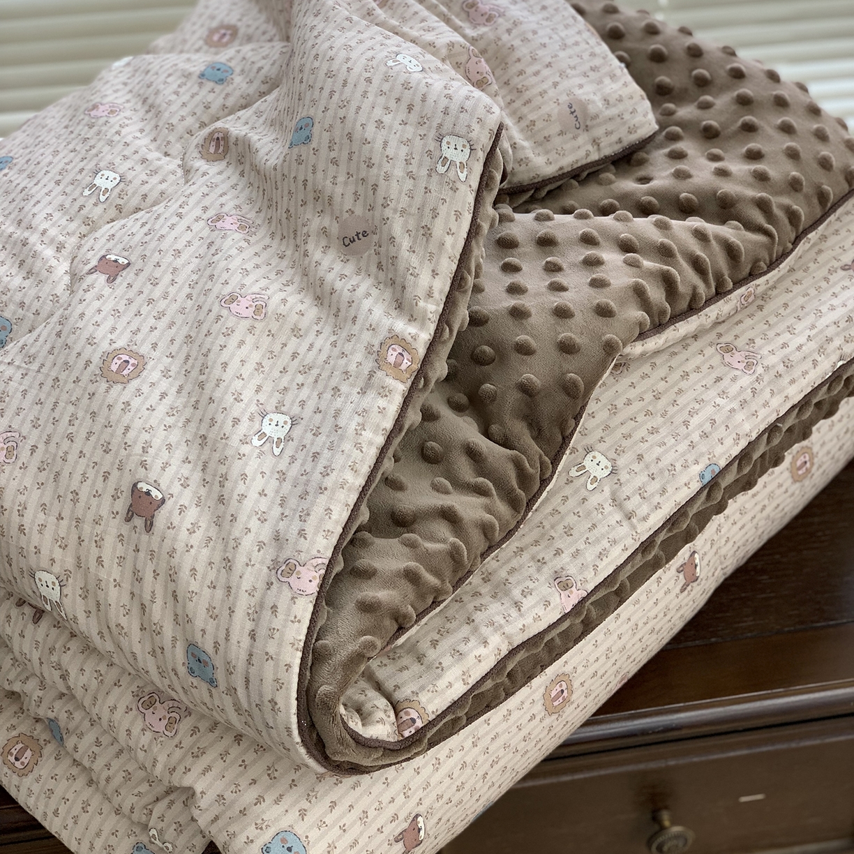 91家纺网 家纺一手货源 找家纺 源启生活 2025新款全棉双层纱豆豆被被子被芯 星月童话