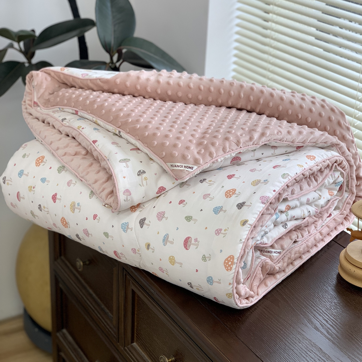 91家纺网 家纺一手货源 找家纺 源启生活 2025新款全棉双层纱豆豆被被子被芯 茵屿