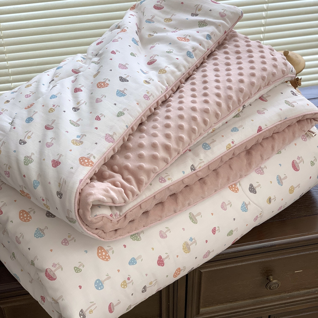 91家纺网 家纺一手货源 找家纺 源启生活 2025新款全棉双层纱豆豆被被子被芯 茵屿