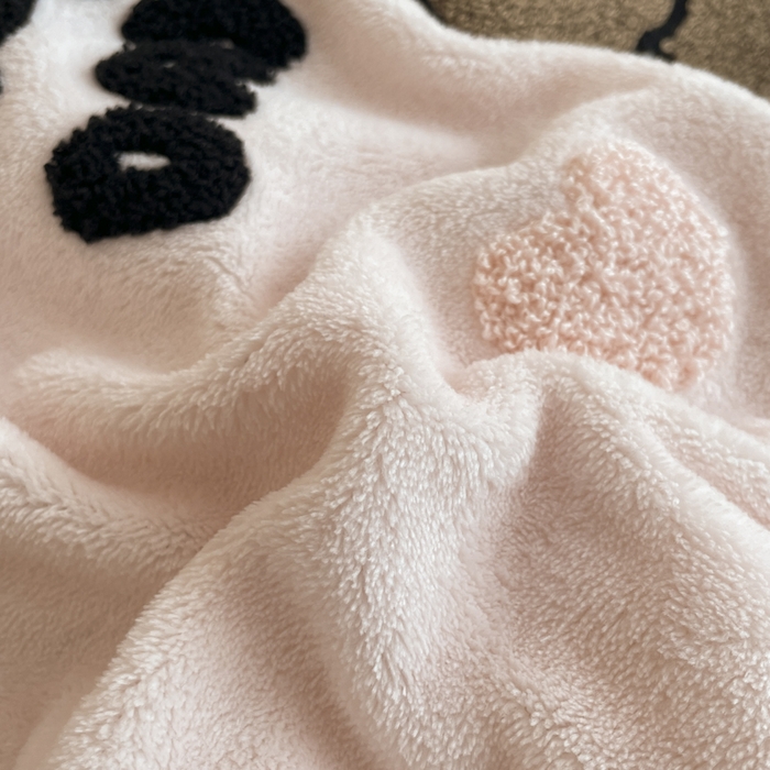 91家纺网 家纺一手货源 找家纺 寐居家纺 2025新款牛奶绒大版毛巾绣床单款四件套 滑板狗狗