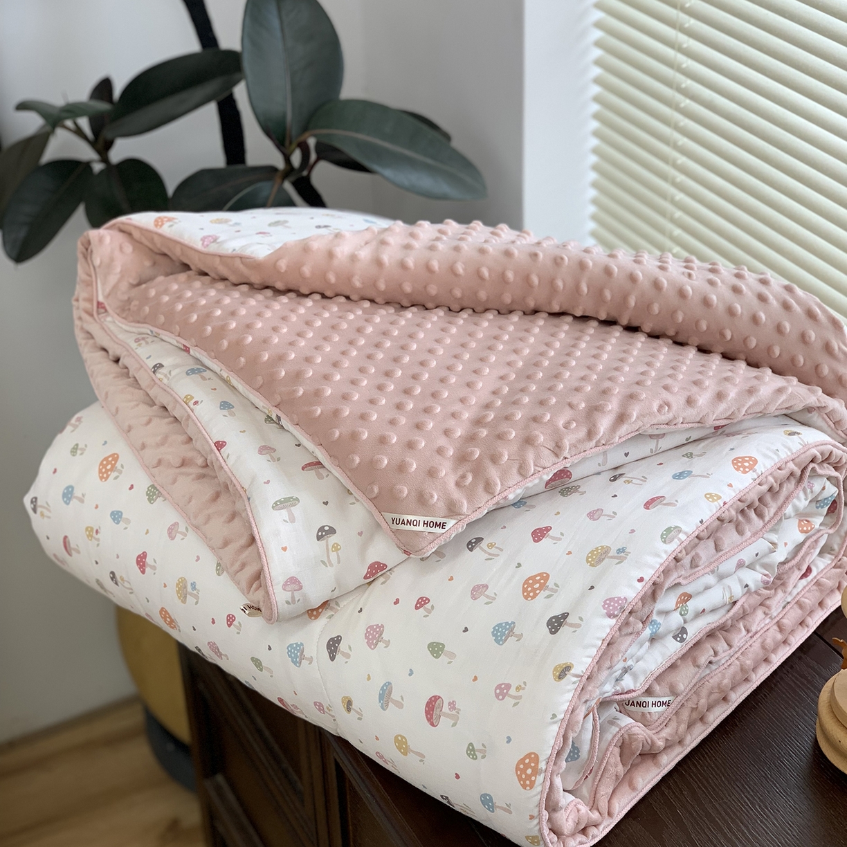 91家纺网 家纺一手货源 找家纺 源启生活 2025新款全棉双层纱豆豆被被子被芯 茵屿